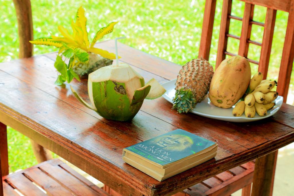Natural Cabanas Kanattagoda Exterior photo